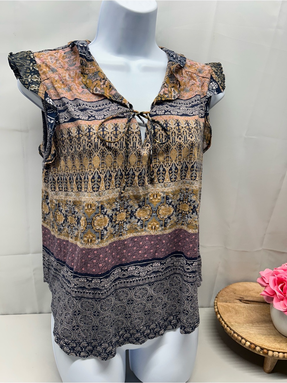 Lucky Brand blouse with ruffle sleeves and tie front in size S #boho #festival